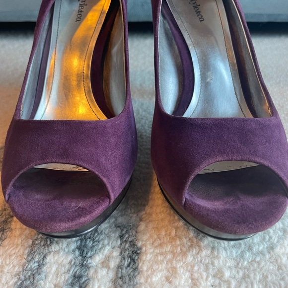 Style & Co Celine Plum Purple Suede Peep Toe Pump - Picture 3 of 10